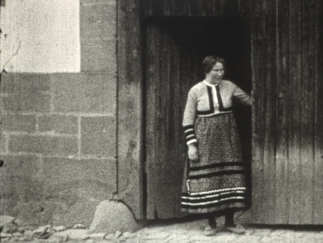 Costumes et images d'Alsace — Se vêtir en Pays de Hanau