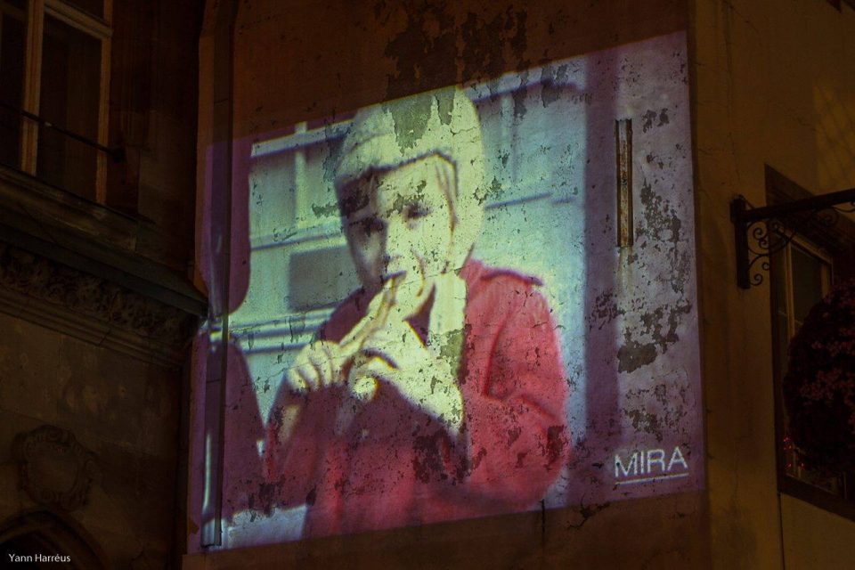 Deux projections extérieures avec les images de MIRA